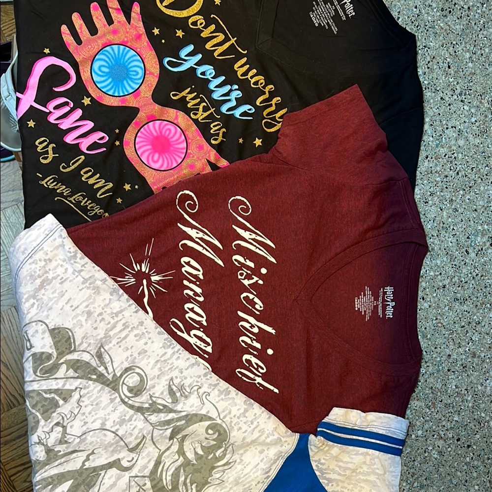 Harry Potter women's cut XS V-neck T-shirt bundle!